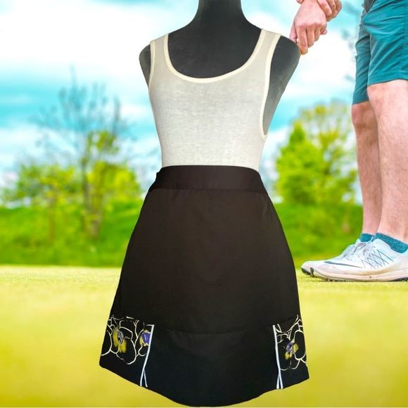 adidas Dresses & Skirts - Adidas climacool golf skirt with under shorts stretchy shorts great hem detail